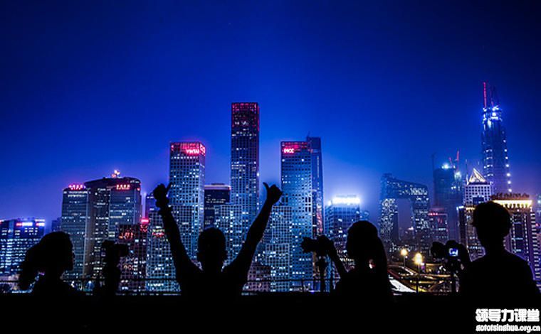 别再嘲笑贾布斯了，没有不缺钱的公司，只有梦想不够大的老板