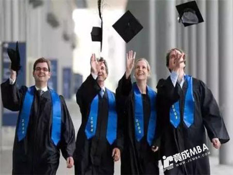 EMBA培训陷入招生慌 学费高一直颇受争议