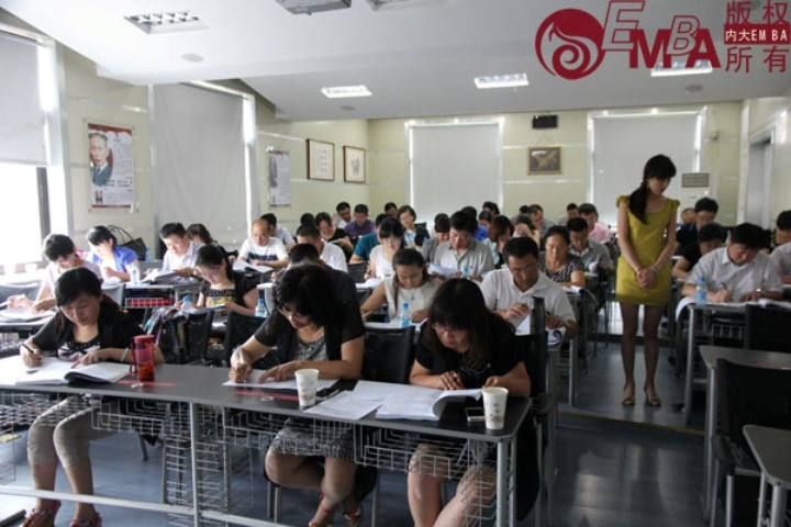 EMBA培训时间可以再次剪短或者是调整吗？